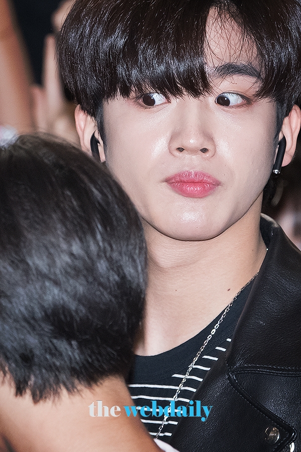 X1(엑스원) 김요한, 김포국제공항 출국 현장