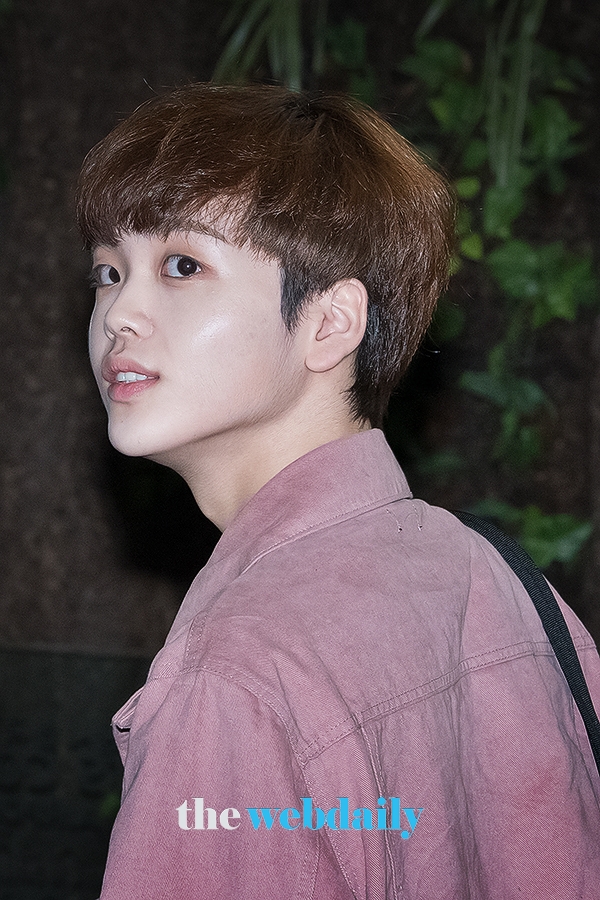 X1(엑스원) 송형준, 김포국제공항 출국 현장