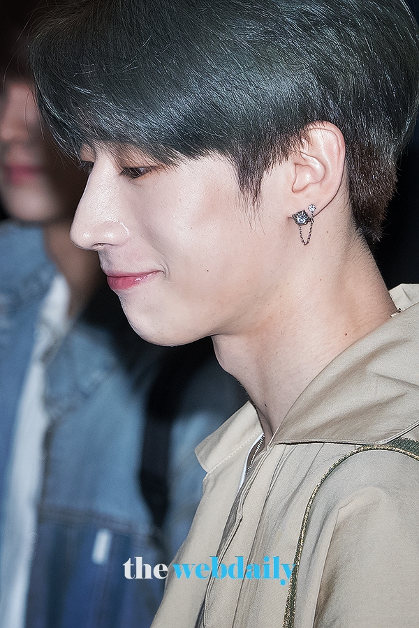 X1(엑스원) 한승우, 김포국제공항 출국 현장