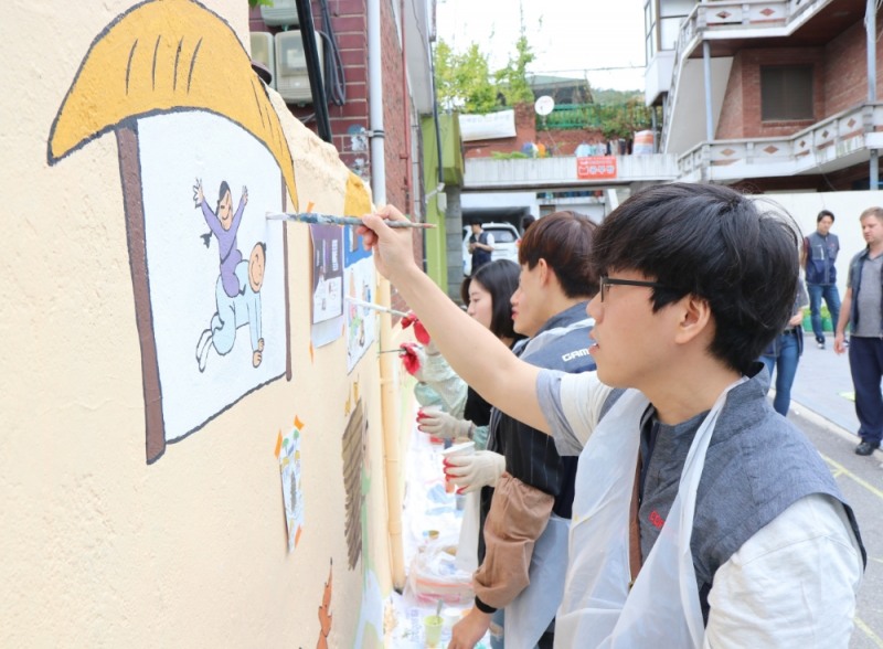 게임빌-컴투스, 어린이 도서관 새 단장 봉사활동 실시