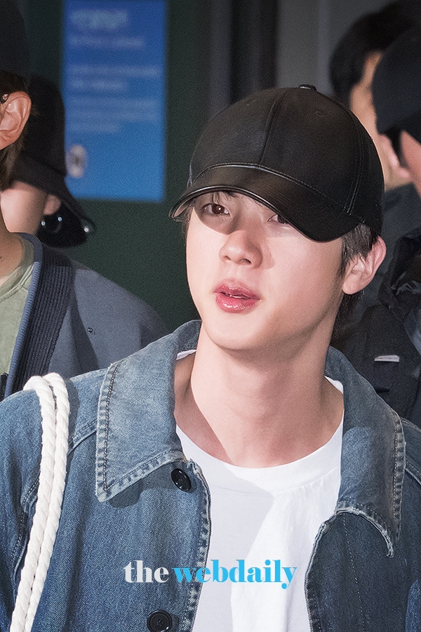 방탄소년단(BTS) 진, 인천국제공항 입국 현장