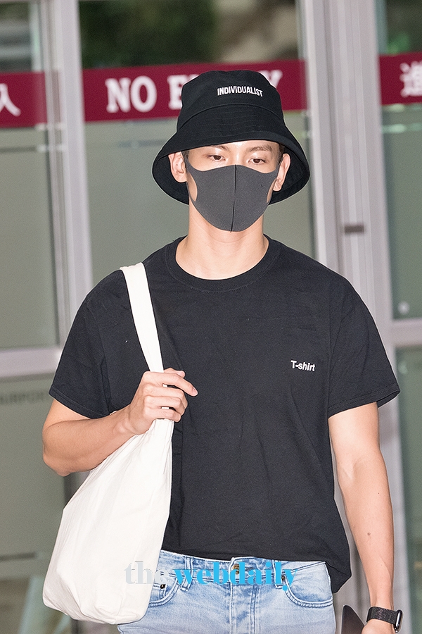 동방신기(TVXQ) 최강창민, 김포국제공항 입국 현장