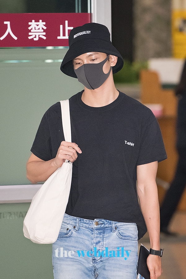 동방신기(TVXQ) 최강창민, 김포국제공항 입국 현장
