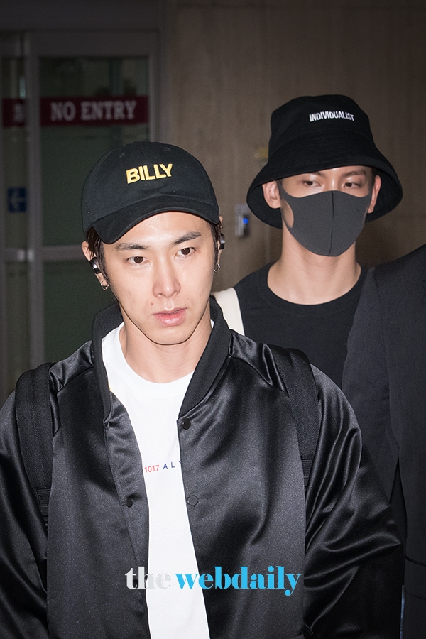 동방신기(TVXQ) 유노윤호-최강창민, 김포국제공항 입국 현장