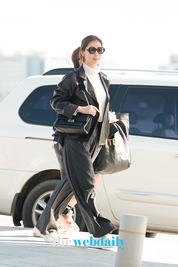 김성령, 인천국제공항 출국 현장