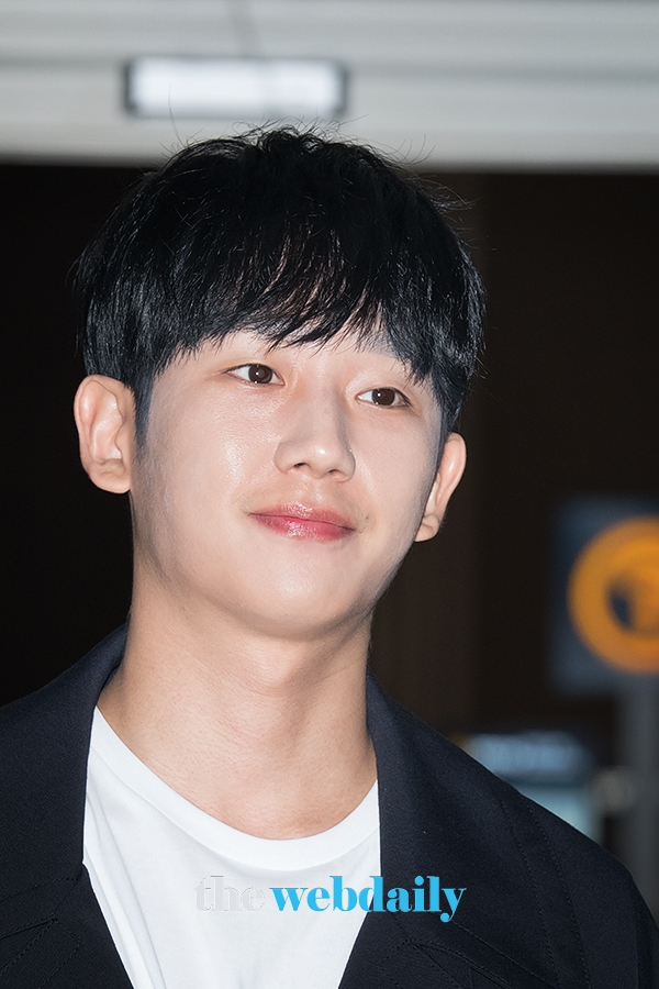 정해인, 인천국제공항 출국 현장