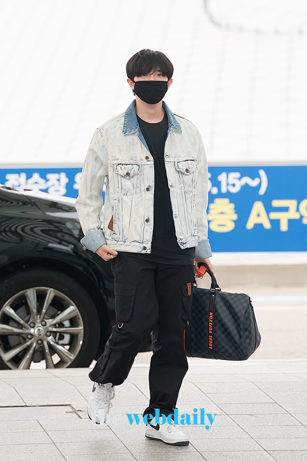 김재환, 인천국제공항 출국 현장