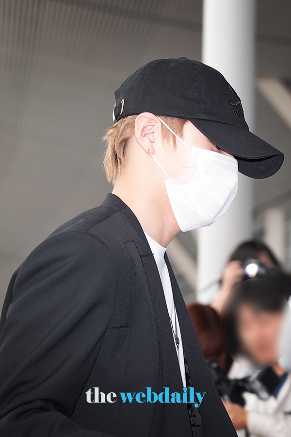 하성운, 인천국제공항 출국 현장