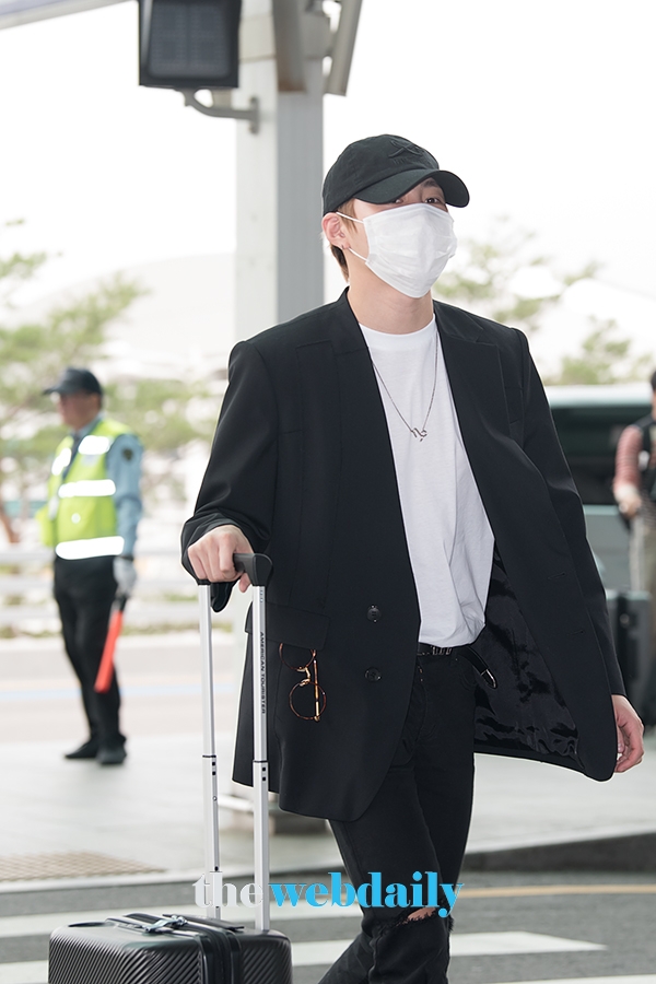 하성운, 인천국제공항 출국 현장