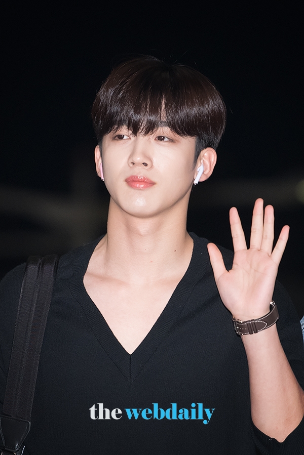 X1(엑스원) 김요한, 인천국제공항 출국 현장