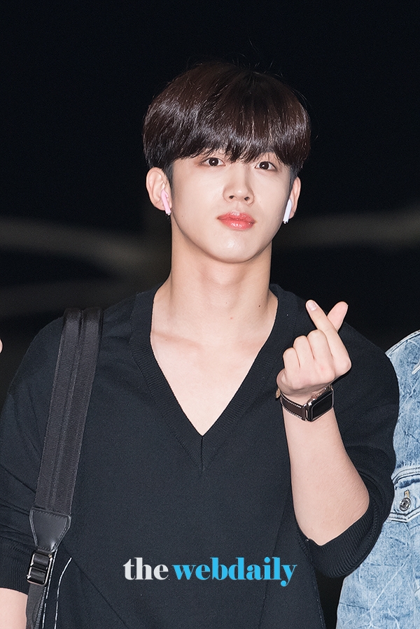 X1(엑스원) 김요한, 인천국제공항 출국 현장