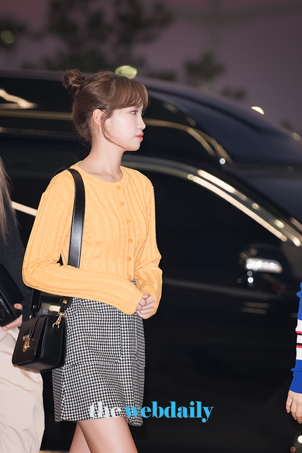 아이즈원(IZONE) 김채원, 인천국제공항 출국 현장