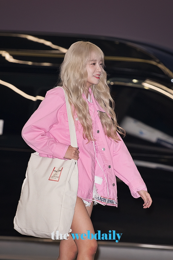 아이즈원(IZONE) 조유리, 인천국제공항 출국 현장