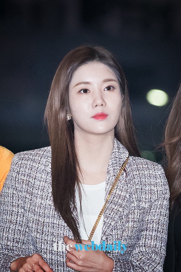 아이즈원(IZONE) 권은비, 인천국제공항 출국 현장