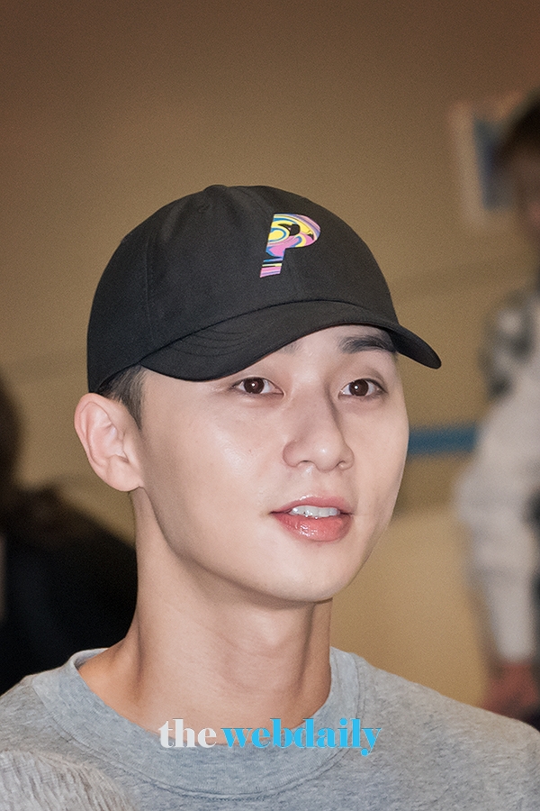 박서준, 인천국제공항 입국 현장