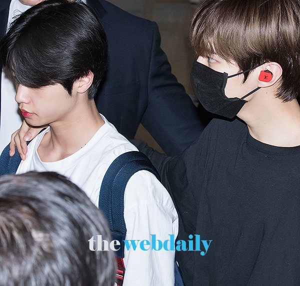 X1(엑스원) 손동표-김우석, 인천국제공항 입국 현장