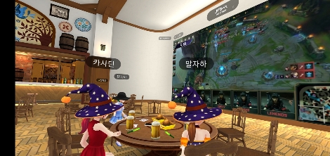 SK텔레콤 ‘점프 소셜 VR’ 서비스에 접속한 이용자들이 e스포츠 중계를 시청 중인 모습. 사진=SK텔레콤