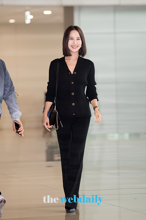 조여정, 김포국제공항 국내선 출발 현장