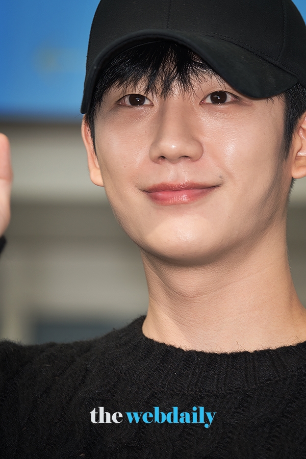 정해인, 인천국제공항 출국 현장