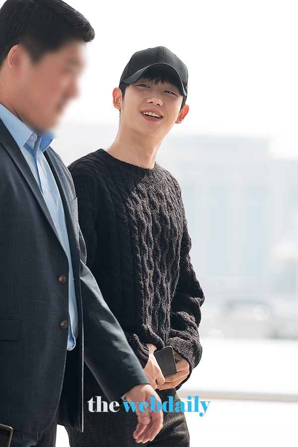 정해인, 인천국제공항 출국 현장