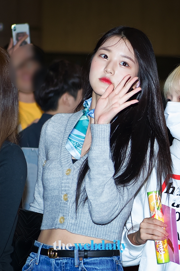 아이즈원(IZONE) 장원영, 김포국제공항 출국 현장