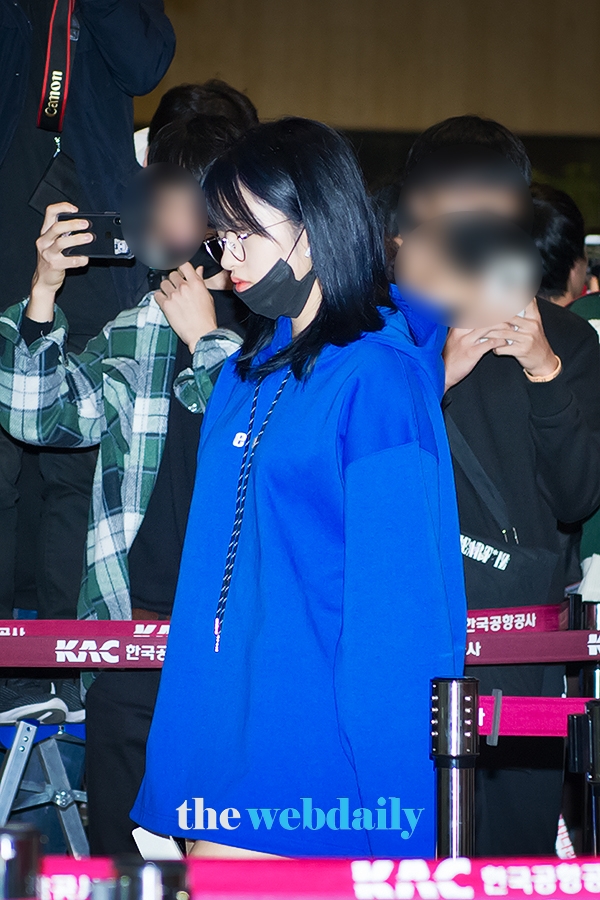 아이즈원(IZONE) 안유진, 김포국제공항 출국 현장