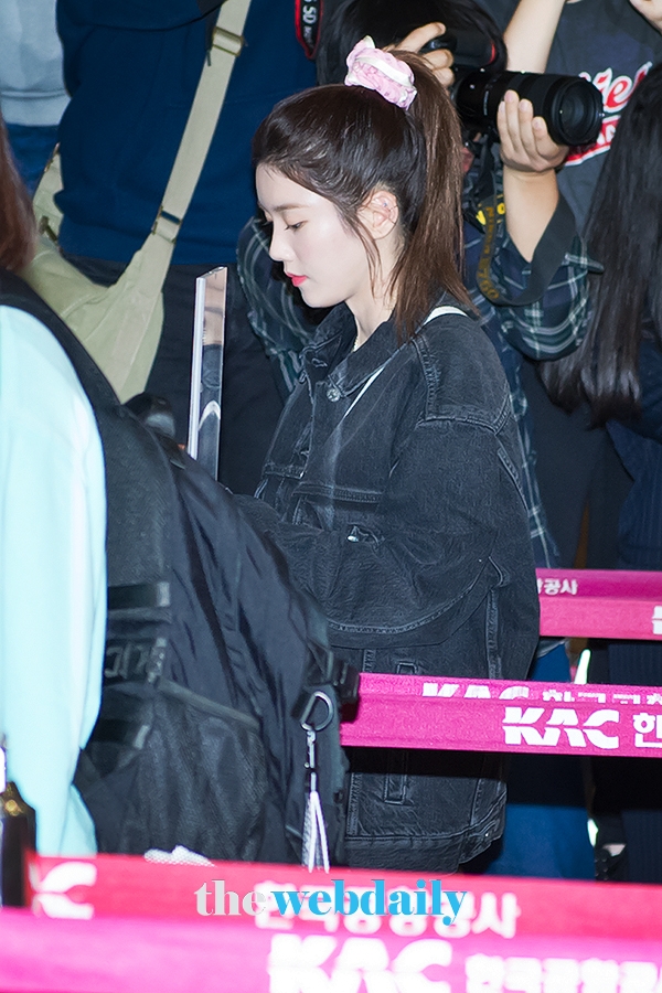 아이즈원(IZONE) 권은비, 김포국제공항 출국 현장