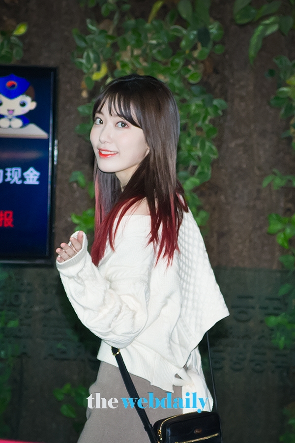 아이즈원(IZONE) 미야와키사쿠라, 김포국제공항 출국 현장