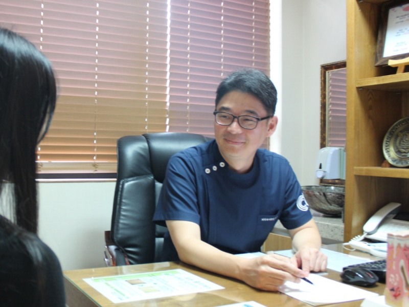 가을 환절기 좁쌀여드름부터 난치성 여드름 기승…치료는 ‘이렇게’