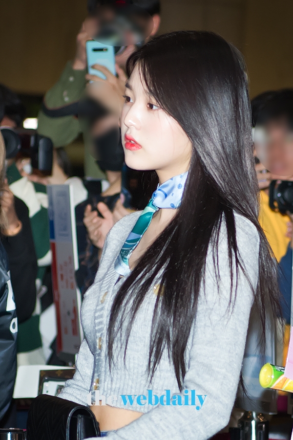 아이즈원(IZONE) 장원영, 김포국제공항 출국 현장