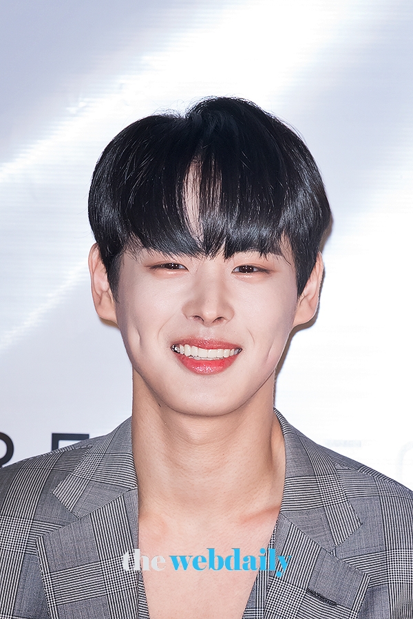 빅톤 최병찬, '퓨어띠어리' 론칭 파티 현장