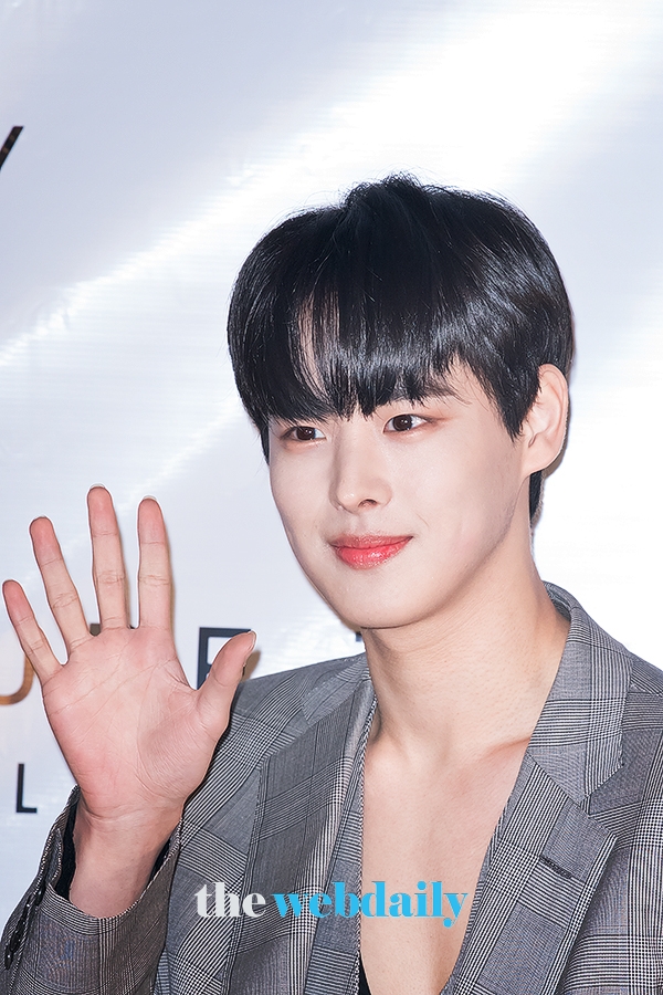 빅톤 최병찬, '퓨어띠어리' 론칭 파티 현장