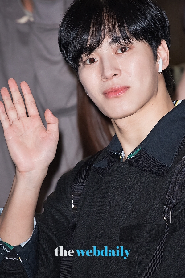 빅스(VIXX) 홍빈, 김포국제공항 출국 현장 (사진=최수영기자)