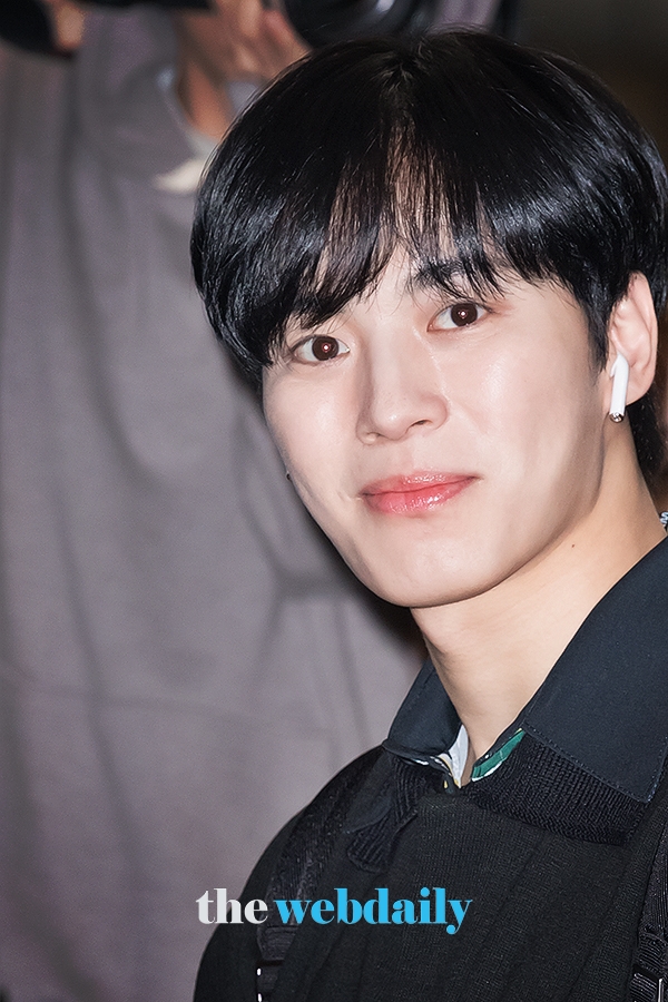 빅스(VIXX) 홍빈, 김포국제공항 출국 현장 (사진=최수영기자)