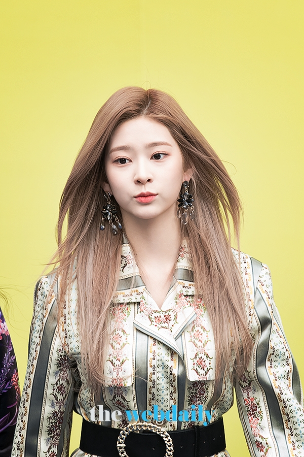 아이즈원 김민주, 2020 S/S 패션위크 '빅팍(BIG PARK)' 컬렉션(사진: 최수영기자)