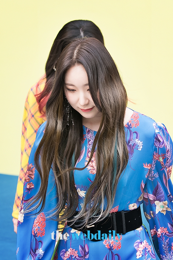 아이즈원 이채연, 2020 S/S 패션위크 '빅팍(BIG PARK)' 컬렉션(사진: 최수영기자)