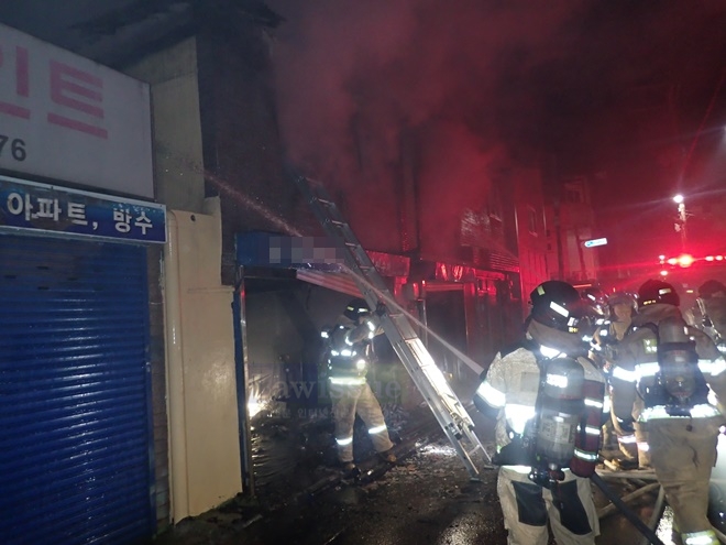 화재현장.(사진제공=항만소방서)