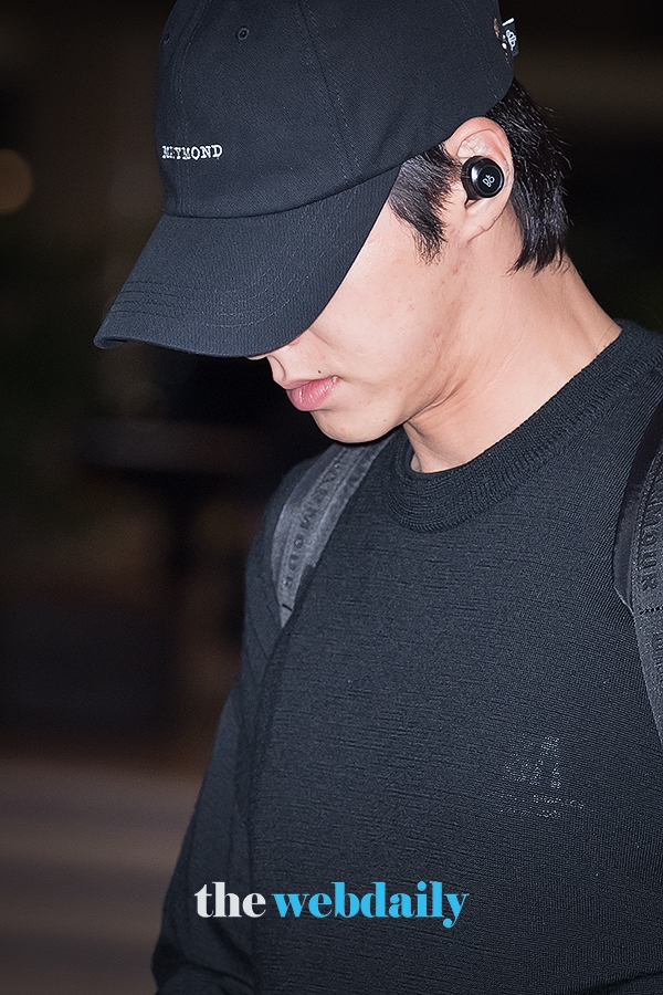 동방신기(TVXQ) 유노윤호, 김포국제공항 출국 현장(사진:최수영기자)