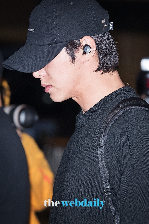 동방신기(TVXQ) 유노윤호, 김포국제공항 출국 현장(사진:최수영기자)