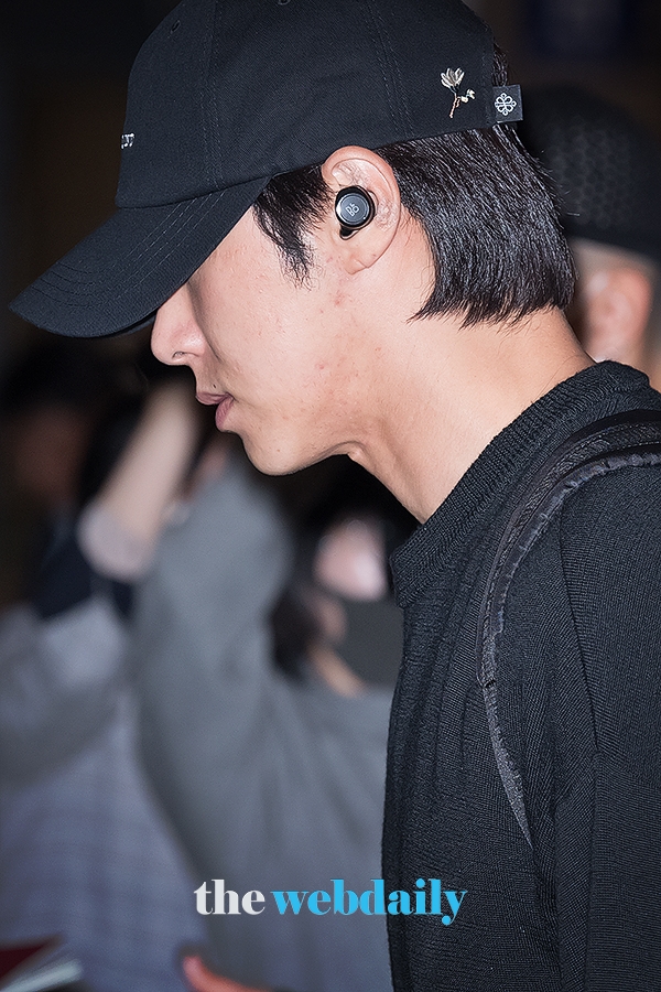 동방신기(TVXQ) 유노윤호, 김포국제공항 출국 현장(사진:최수영기자)