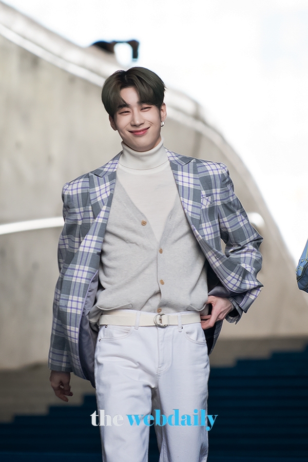 X1(엑스원) 한승우, 2020 S/S 패션위크 ' 엘엘이이 ' 컬렉션(사진: 최수영기자)