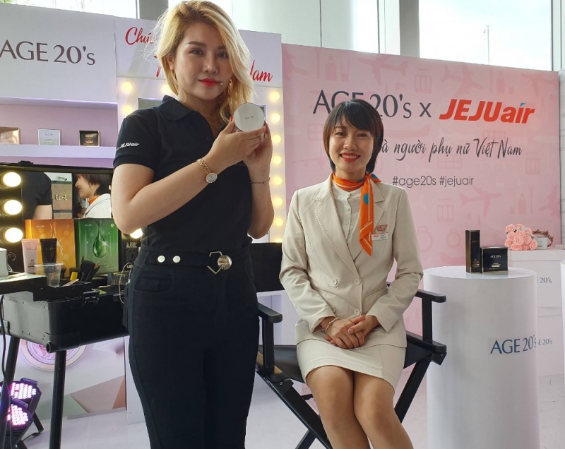 애경산업, 제주항공과 함께 현지인 대상 메이크업 클래스 진행