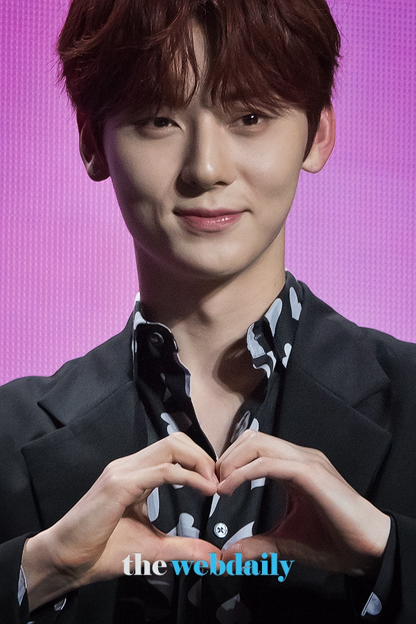 뉴이스트(NU'EST) 황민현, 미니 7집 'The Table(더 테이블)' 쇼케이스 현장