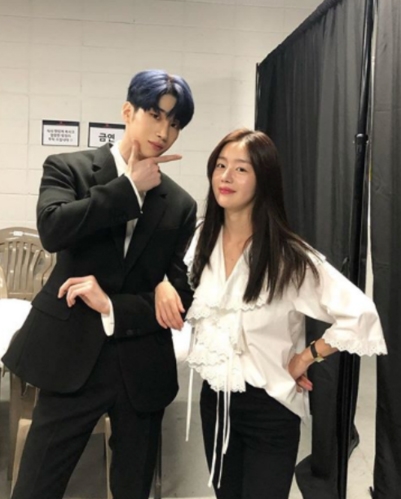 ‘한승우’가 이날 하루 이목을 사로 잡고 있다 / 출처 에스엔에스