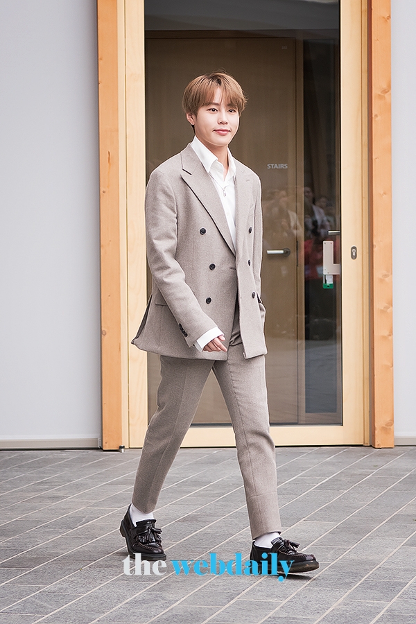 하성운, ‘벨레다(WELEDA)’ 포토월 행사 현장