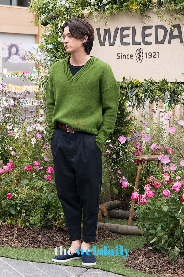 김지훈, ‘벨레다(WELEDA)’ 포토월 행사 현장