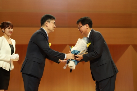 KT&G가 한국기업지배구조원(KCGS)이 주최하는 ‘2019년 KCGS 우수기업’ 평가에서 지배구조 부문 최고 기업으로 선정됐다. 사진=KT&G