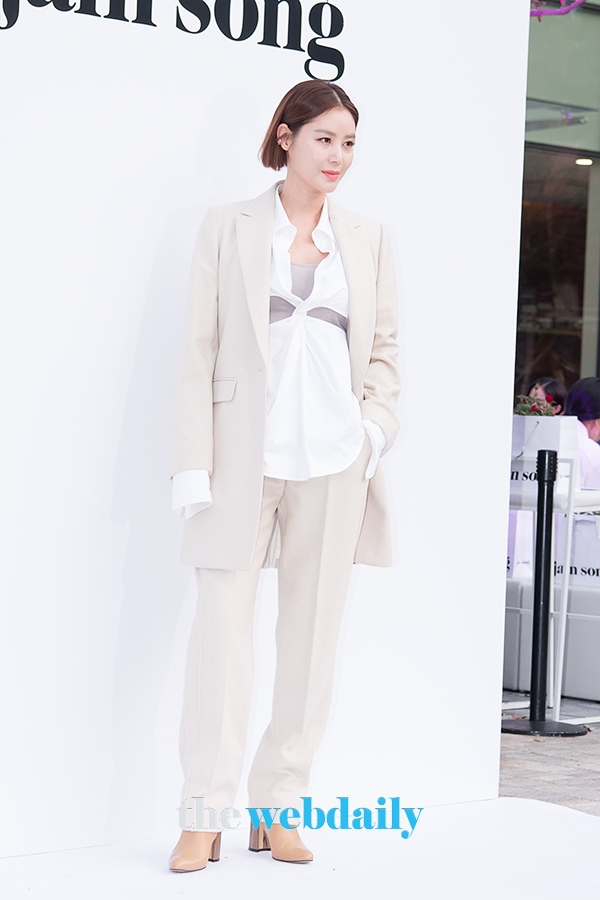 김성령, 제인송(jain song) 2020 S/S 컬렉션 포토월 행사 현장