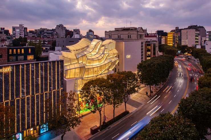 루이비통 메종 서울 야경.(사진=쌍용건설)