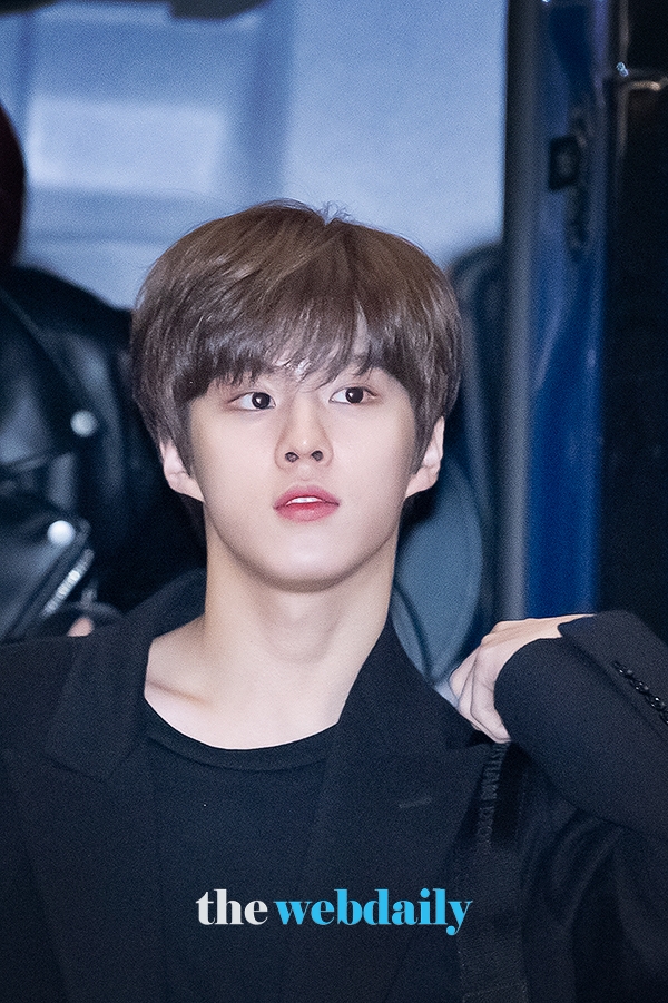 X1(엑스원) 김우석, 인천국제공항 출국 현장(사진:최수영기자)
